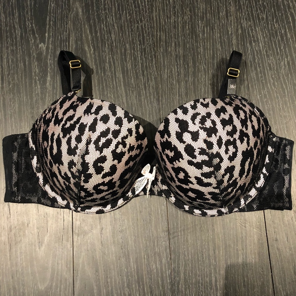 Victoria’s Secret Lace Cheetah Print Bra